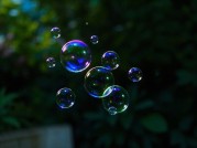魔法气泡：游戏世界里的梦幻奇境探秘